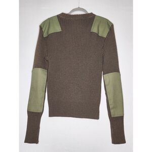 Vintage Military sweater 40 green ribbed wool with‎ elbow and shoulder patches